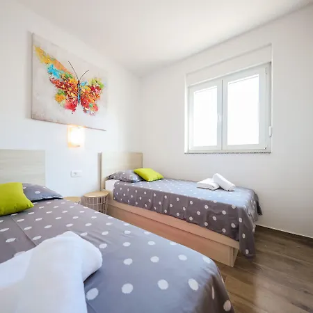 Apartment 1oak *